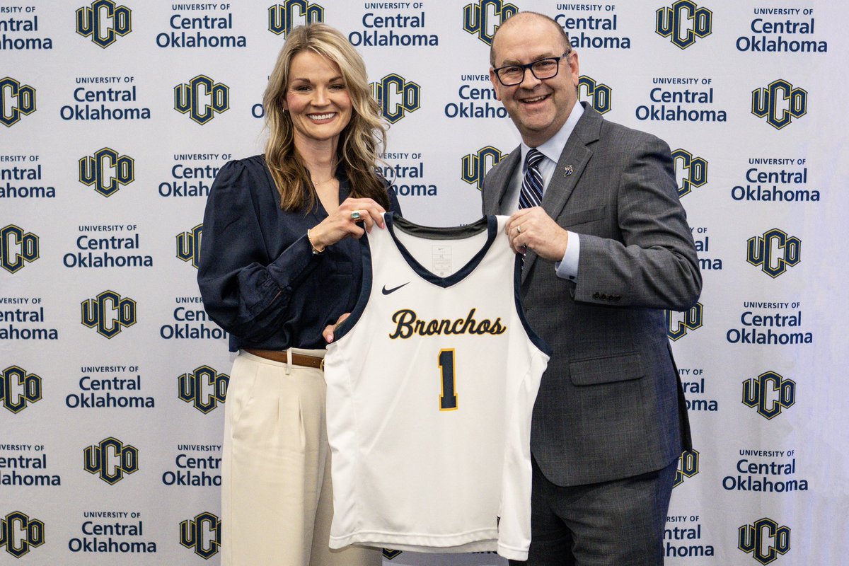 UCO Bronchos tweet media