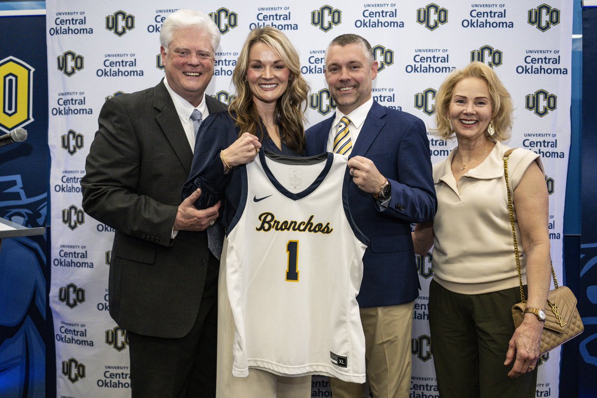 UCO Bronchos tweet media