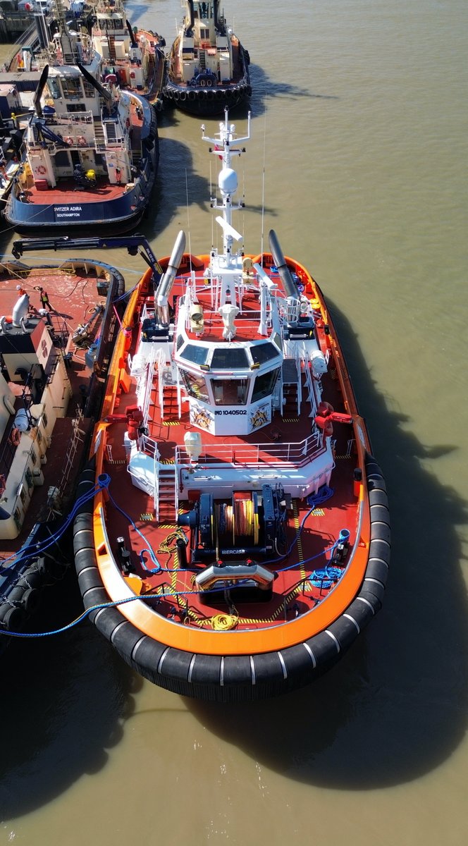 FraserG32883664's tweet photo. A brand new tug on the Thames, Svitzer Tiger. #Tug @SvitzerGlobal #Svitzer #SvitzerTiger #OnTheThames #TugLife #TugBoats #WorkingRiver #TugSpotting #Tugs #Workboats #Gravesend #RiverThames #Thames https://t.co/n8NArG9cP4