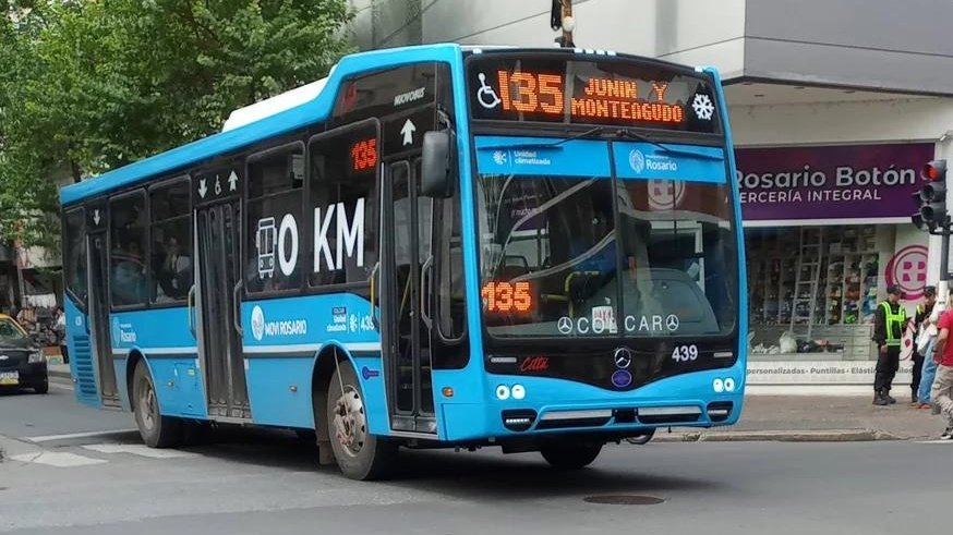 BuseswebRosario's tweet photo. Líneas 134 - 135 con 0Km
Son parte de las unidades presentadas a fin de Marzo.
Internos 439, 438, 436 #MoviRosario https://t.co/xHHr1ndNaB