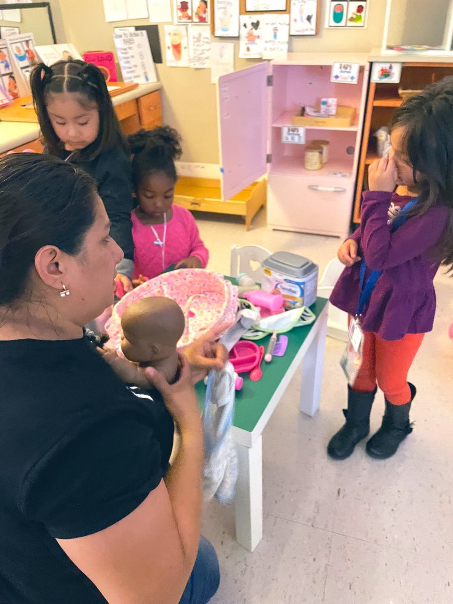 MaggieFAbrego's tweet photo. Research shows that when parents are engaged, students are likelier to have better social skills, behavior, and adapt well at school! Today, we enjoyed having parents at the #literacyLab @ContinueRice #RiceSLC #RiceOwlLab
@AldineISD @kujawa_primary @niecyyd3 @drgoffney https://t.co/ONVPnDSHq4