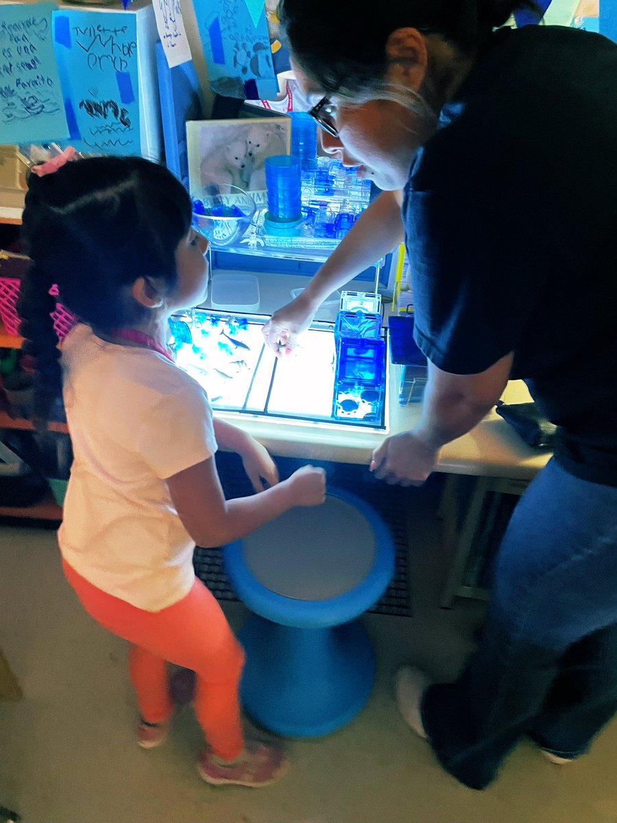 MaggieFAbrego's tweet photo. Research shows that when parents are engaged, students are likelier to have better social skills, behavior, and adapt well at school! Today, we enjoyed having parents at the #literacyLab @ContinueRice #RiceSLC #RiceOwlLab
@AldineISD @kujawa_primary @niecyyd3 @drgoffney https://t.co/ONVPnDSHq4