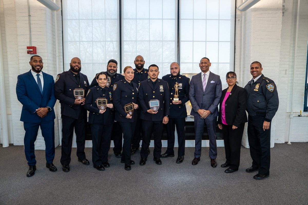 NYPDCommAffairs's tweet photo. Congratulations to our Bronx Law Enforcement Explorers and NYPD Explorer Advisors for their incredible dedication to developing leadership, discipline, and a spirit of service in our youth. Your commitment to guiding the next generation of leaders is evident in every community event, training session, and moment of mentorship. Together, you’re building a stronger Bronx—one Explorer at a time.

To our NYPD Explorer Advisors, thank you for your unwavering support and professionalism. Your mentorship shapes not just future law enforcement professionals, but well-rounded individuals who care deeply about their communities. The bond you’ve built with our Explorers goes beyond the program—it’s a lifelong foundation of trust, respect, and empowerment.