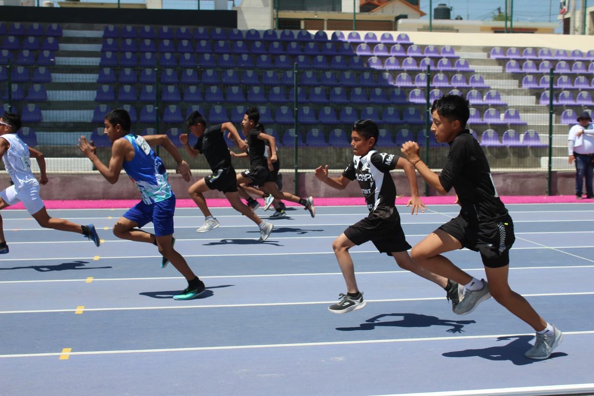 #Tlaxcala será sede del Macro Regional de Atletismo rumbo a la #OlimpiadaNacional 2025 🏃‍♀️🏃‍♂️

Del 21 al 27 de abril, el <a href="/idetlaxcala/">Instituto del Deporte de Tlaxcala</a> recibirá a más de mil personas en el Centro de Atletismo “Una Nueva Historia”, durante esta importante etapa clasificatoria.

Nuestra entidad
