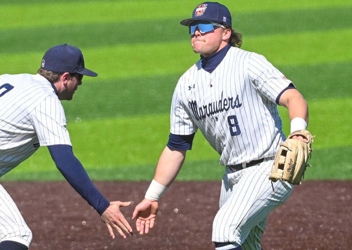 UMary (ND) sophomore Isaac Pegors is marauding the baseball in his last 3 games 🏴‍☠️

9/14
THREE JACKS
TWELVE RBI🤌🏼
7 runs scored 
.643 BA
1.357 SLUG⚡️