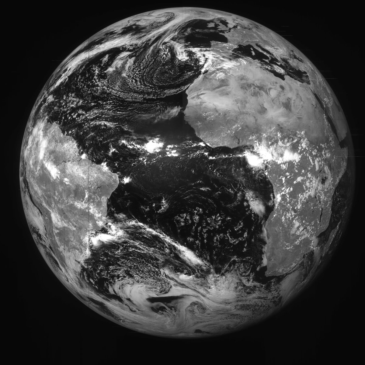 digitelektro1's tweet image. Finally I was able to receive elektro L2 on X-band using only a 0.75m dish. Average SNR was 7.3dB. There are some drops here and there, but still pretty impressive.
