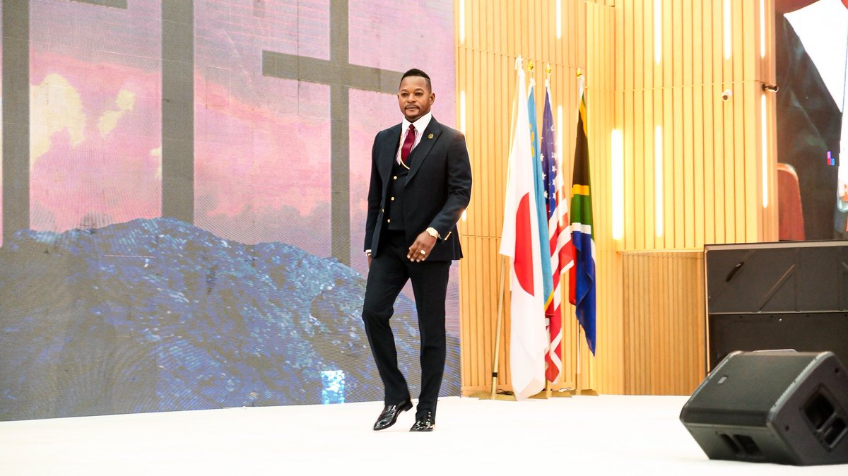 AlphLukau's tweet photo. I bless your walk, your talk, your plans, and your prayers. May you get to where God destined you to be without delay or detour.
#BlessedJourney #DivineDestination #GodDirectsMySteps https://t.co/IjBQruHJp3
