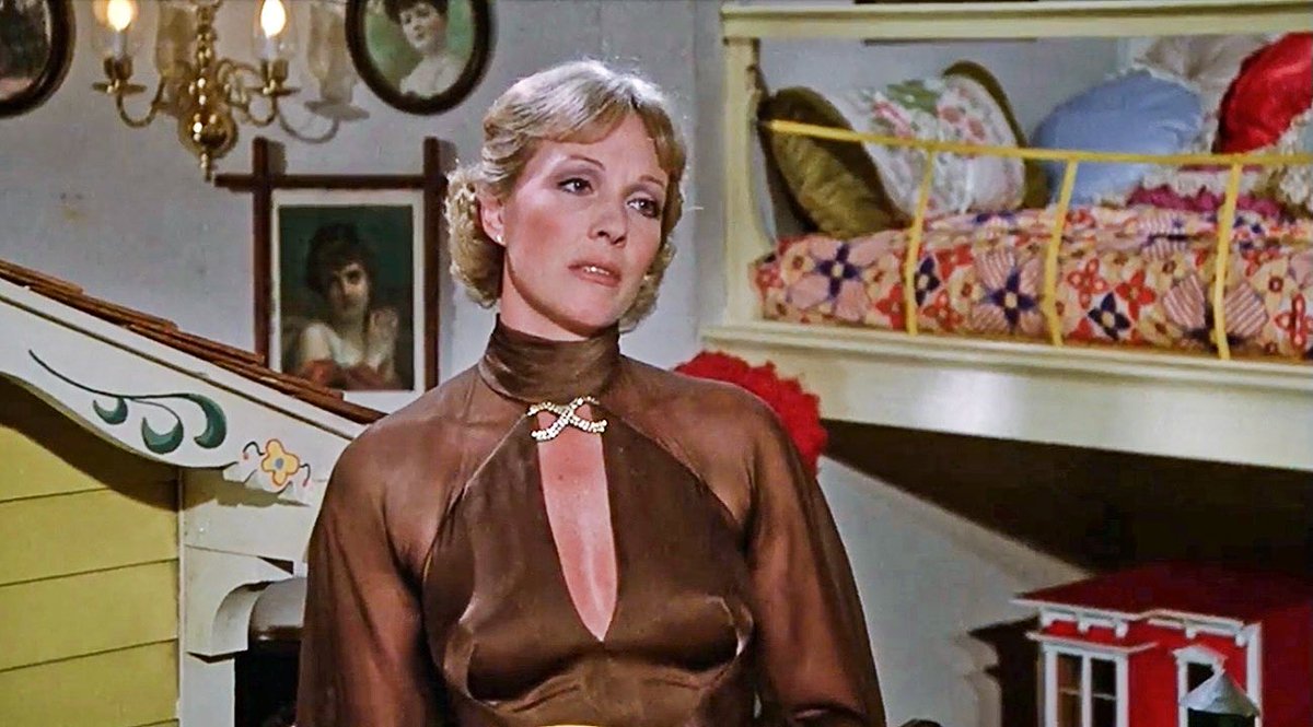 mariasrainer's tweet photo. julie andrews in the 80s appreciation tweet https://t.co/ftwRXIIbvW
