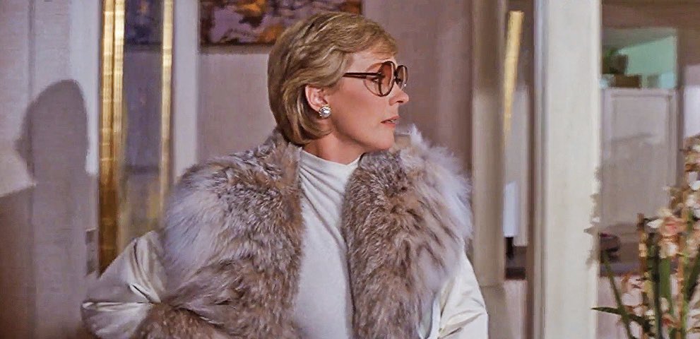 mariasrainer's tweet photo. julie andrews in the 80s appreciation tweet https://t.co/ftwRXIIbvW