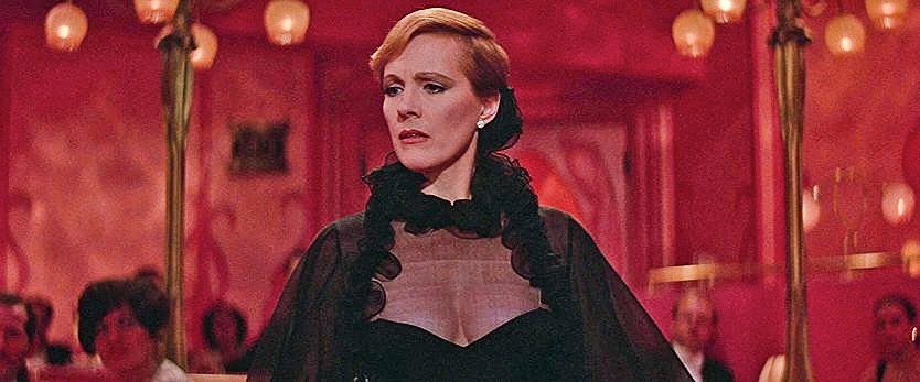 mariasrainer's tweet photo. julie andrews in the 80s appreciation tweet https://t.co/ftwRXIIbvW