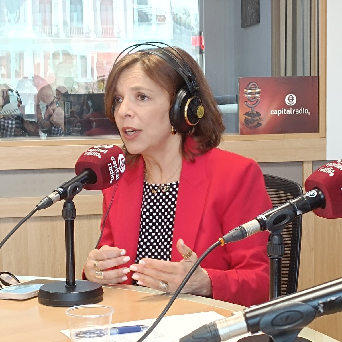 CAPITAL RADIO (@capitalradiob) on Twitter photo 🔴 Directo | #DíaMundialSalud
👤 <a href="/mvillanuevafer/">Marta Villanueva</a> - Directora general de <a href="/idisalud/">Fundación IDIS</a>
🎙️ "Europa quiere un proyecto transfronterizo donde todos los estados miembros compartan los datos de salud de sus ciudadanos".
#Salud #Sanidad 🔴 Directo | #DíaMundialSalud
👤 <a href="/mvillanuevafer/">Marta Villanueva</a> - Directora general de <a href="/idisalud/">Fundación IDIS</a>
🎙️ "Europa quiere un proyecto transfronterizo donde todos los estados miembros compartan los datos de salud de sus ciudadanos".
#Salud #Sanidad