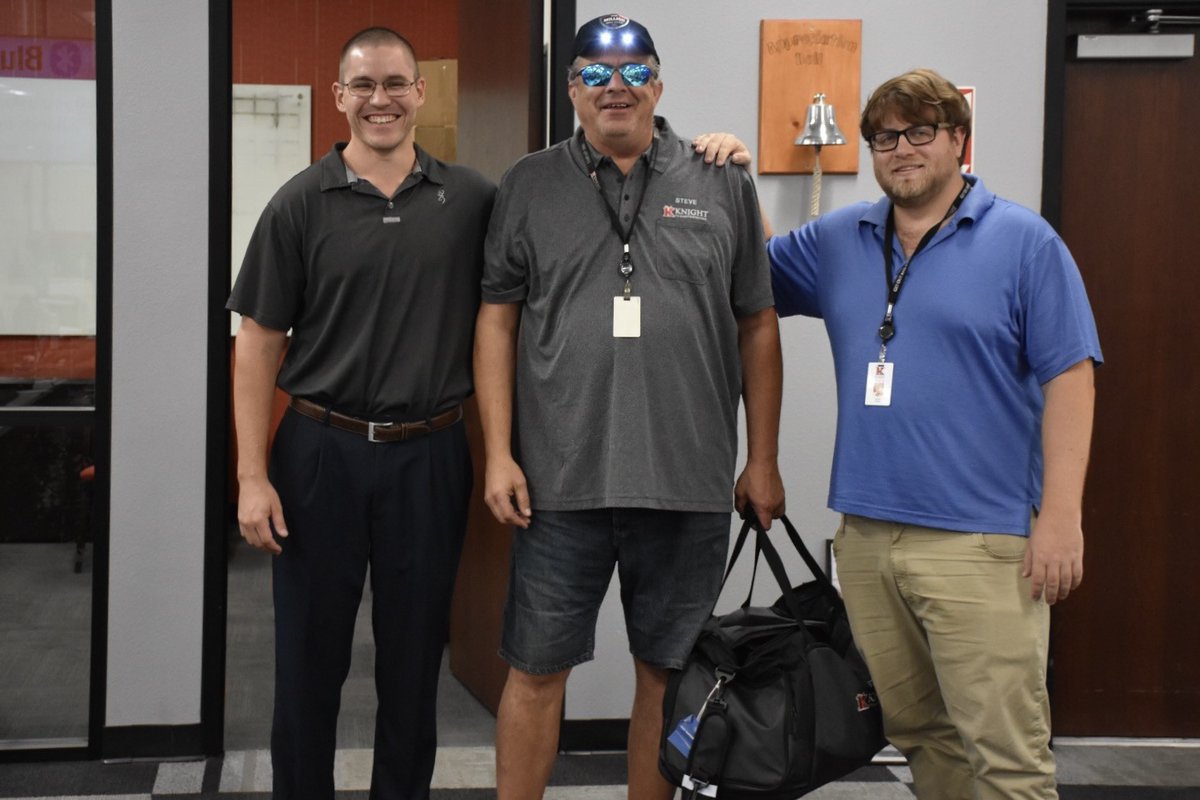 DriveKnight's tweet photo. With nearly 2 decades of experience on the road, Steve H. from #KnightPhoenix has helped shape the careers of more than 150 professional drivers. We recognize him as the April Trainer of the Month!
#DriveKnight #Trucking #KnightLife https://t.co/OK14Fxs1tY