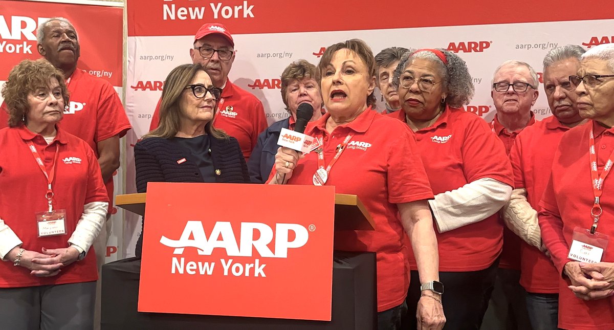 📢Thousands of older Americans left waiting – 2 hr &amp; 56 min wait to reach Social Security is unacceptable. 5 SSA website crashes last month alone. #AARPNY Long Island members urge Congress to act, ensuring efficient, top-notch customer service. #IEarnedIt states.aarp.org/new-york/aarp-…