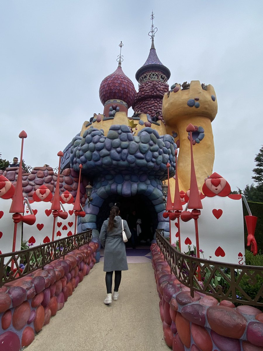 isgsv15's tweet photo. Disneyland 🤍 https://t.co/7xfakqCey5