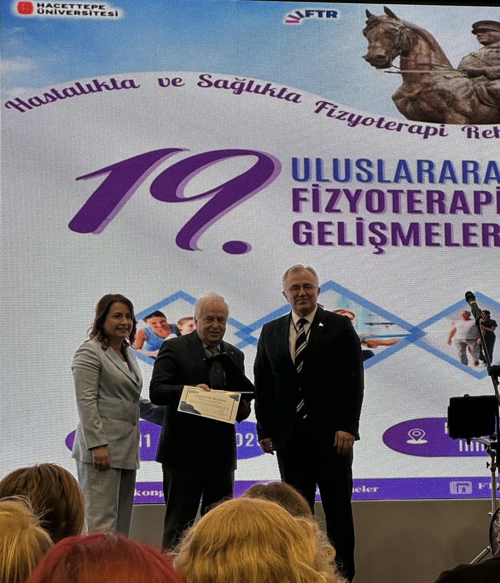 CahitGuran's tweet photo. Kongreye teşrifleri ile değer katan Türk-Alman Sağlık Vakfı Yönetim Kurulu Başkanı Sn. Prof. Dr. Yaşar Bilgin’e, kongreye katkı sunan tüm bilim insanlarına ve düzenleme komitesi üyelerine şükranlarımı sunarım. https://t.co/or0XZl4bb4