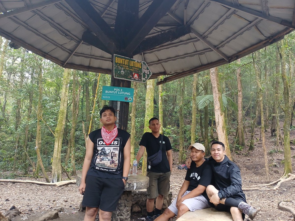 Adatidak3's tweet photo. Pos 3... persediaan menipis waktunya memakan satu sama lain... https://t.co/sX7dTvO7f6