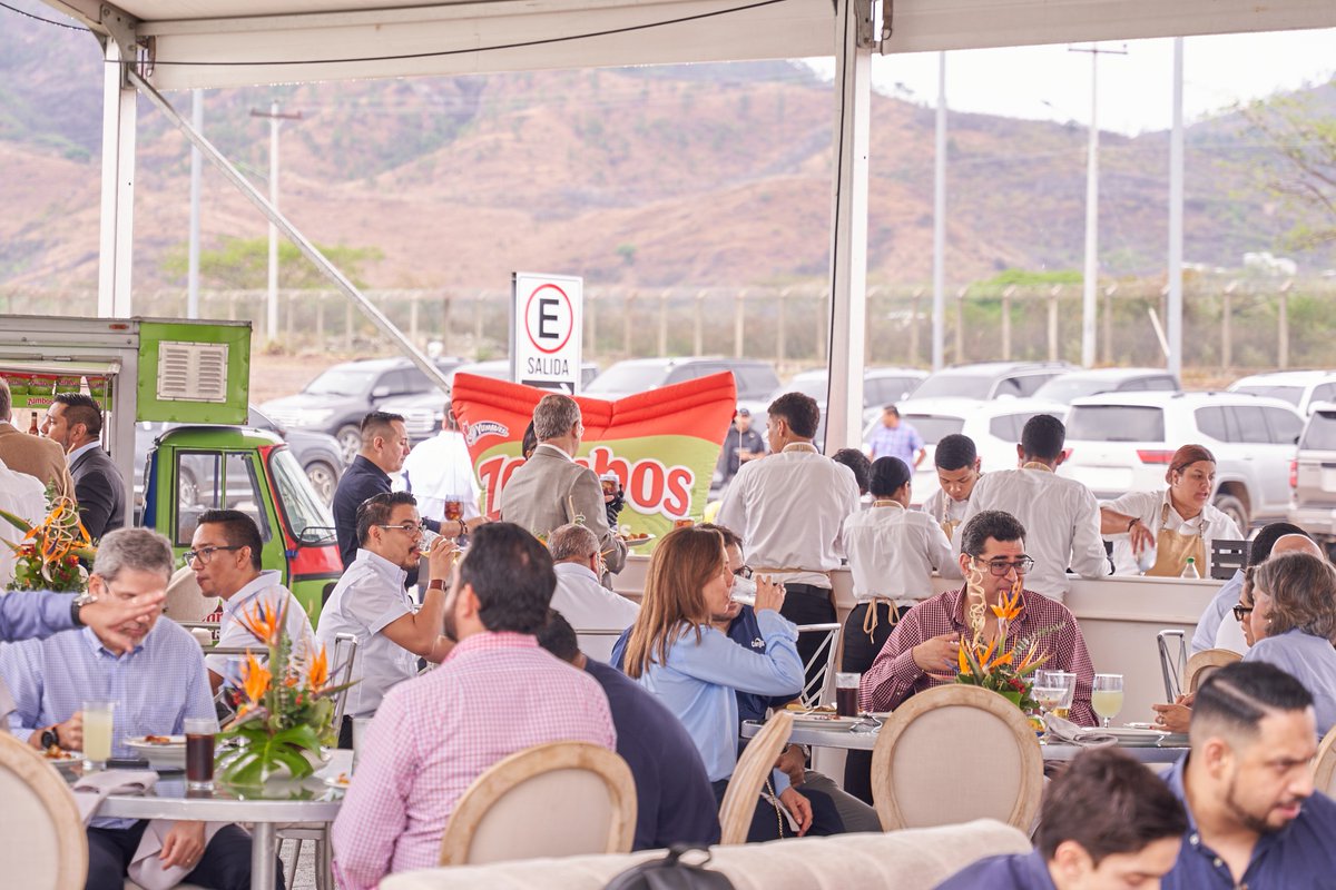 La @andihonduras felicita a <a href="/DinantHN/">Dinant</a>, por la inauguración de la planta de producción de snacks Yummies más grande y moderna de Centroamérica y el Caribe, en la ciudad de Comayagua.
Empresa que lleva 65 años produciendo en Honduras
#industriashn #andihonduras