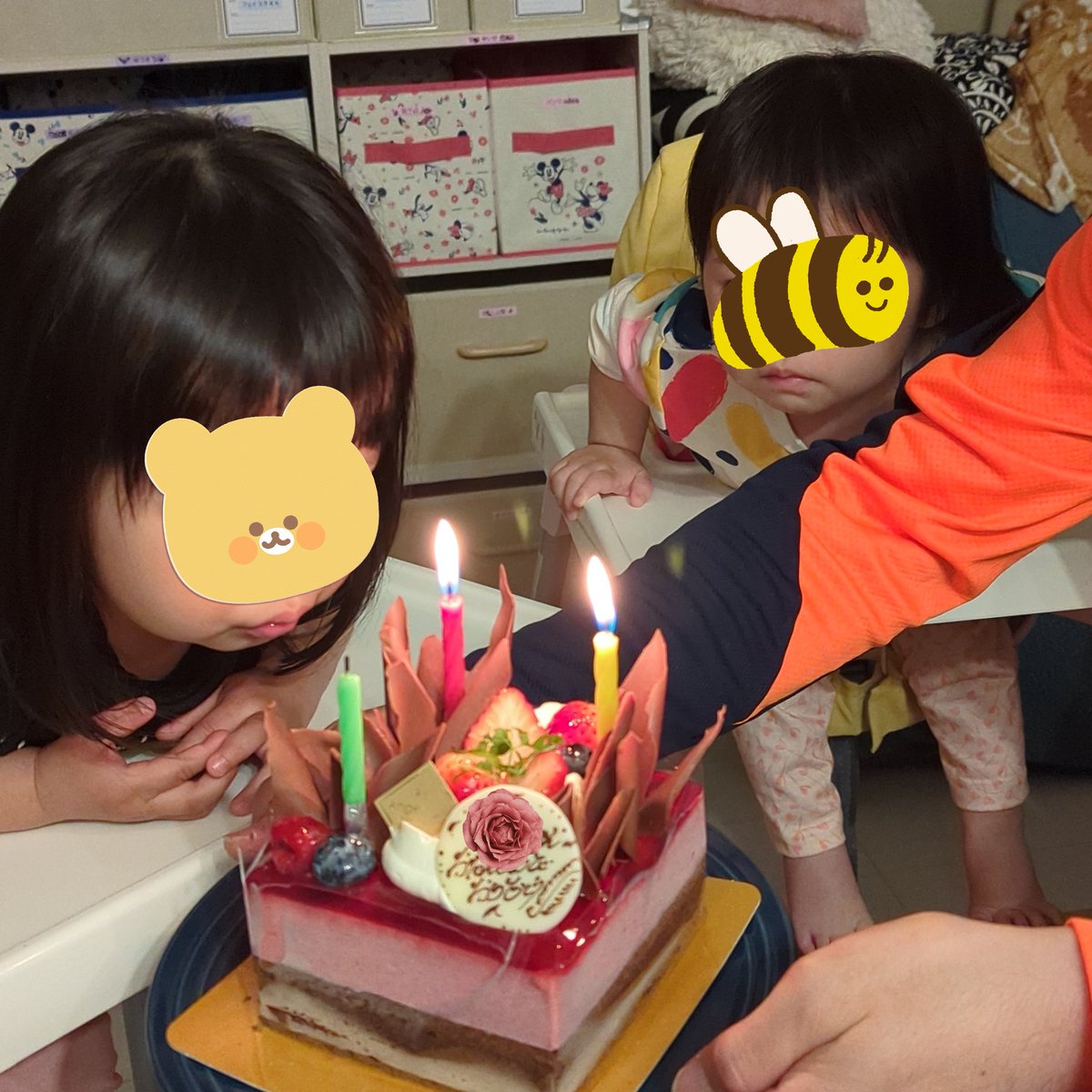 🌼おはねこ🌼
「ねこさんの好きなもの買いに行こう」子どもたちは保育園。この日は私の誕生日。久しぶりに夫婦２人でゆっくり買い物ができた。買ったのはアンパンマンはんぺん、アンパンマンウインナー、アンパンマンかまぼこ。結局娘たちが喜ぶものに目がいく私たちは立派な親バカです笑。