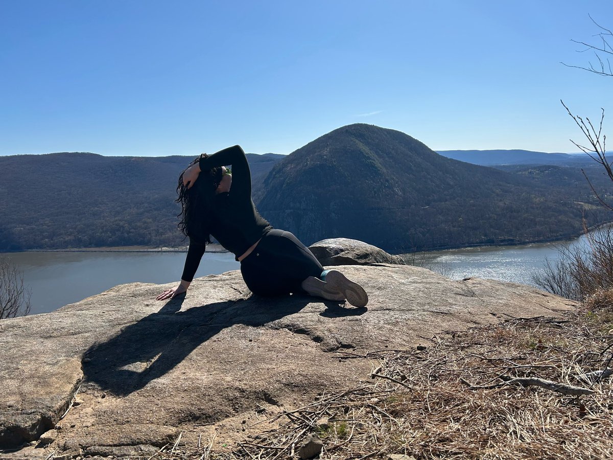 MistressBlakeNY's tweet photo. Climbed a mountain with my badass bestie @amikoland https://t.co/2L8dURDQly