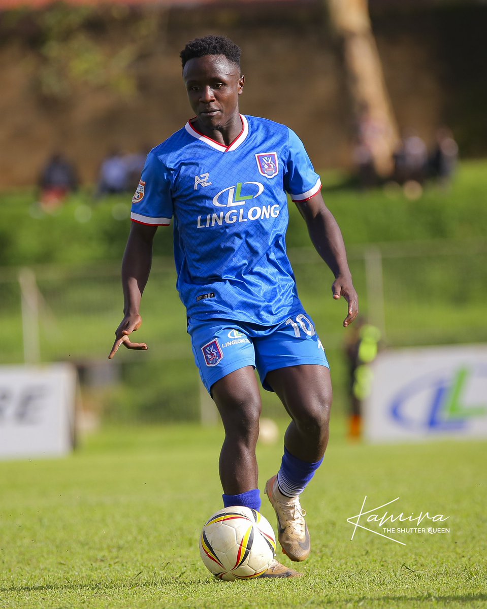 Kamira_Asha's tweet photo. 📸||🤟🏾
Sc Villa’s fans favorite- Patrick Jonnah Kankande brought his A-game in today’s 3-1 win over Mbale Heroes FC.
SC Villa secured another crucial victory!
@SCVillaJogoo || @PatrickJKakande
#SCVMBH | #StarTimesUPL https://t.co/ayjkgHKxmk