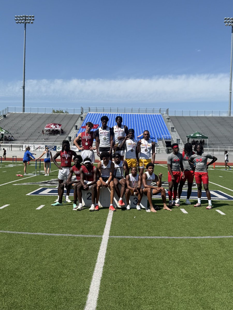 2025 15 &amp; 16 Area Track Meet

4x200 Regional Qualifier 
⚡️⚡️⚡️