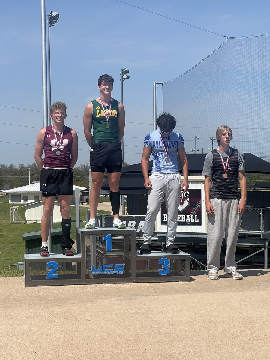 We are an AREA Champ in Pole Vault! Congratulations to Jake Lundy for taking 1st place for a 15’0 vault. #longviewproud #loboup