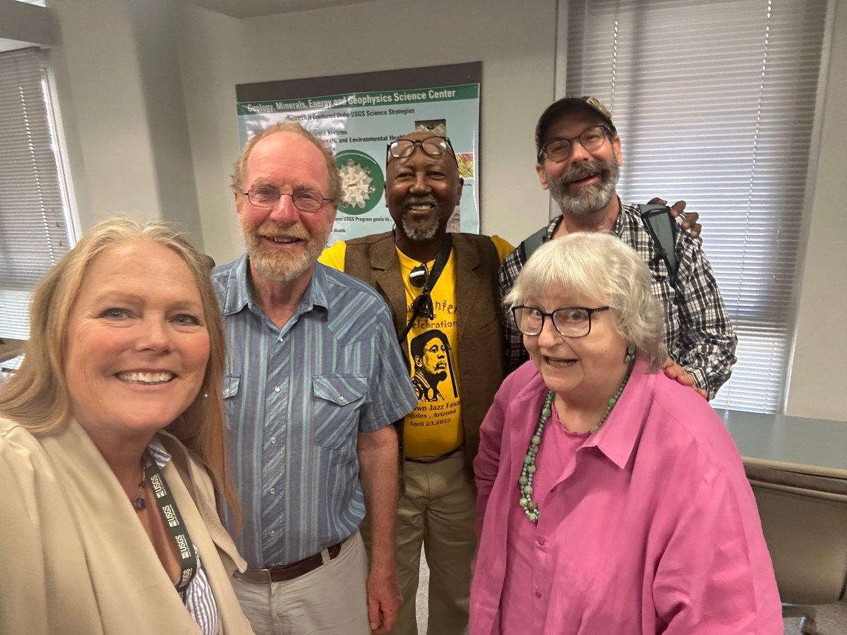 WGSC hosted a seminar this week with Dr. Chris Eastoe on #aquifer recharge by hurricanes in #Baja California Sur. 🌧️
Interesting science makes for interesting guests as James Callegary, Laura Norman, Floyd Gray and Kristine Uhlman joined! 🤓
#OldFriends #BringingPeopleTogether