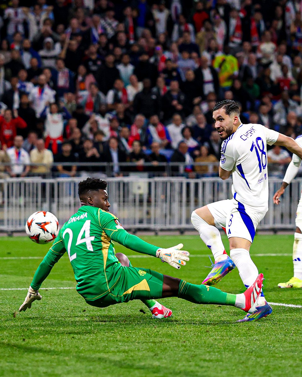 LiveScore tweet media