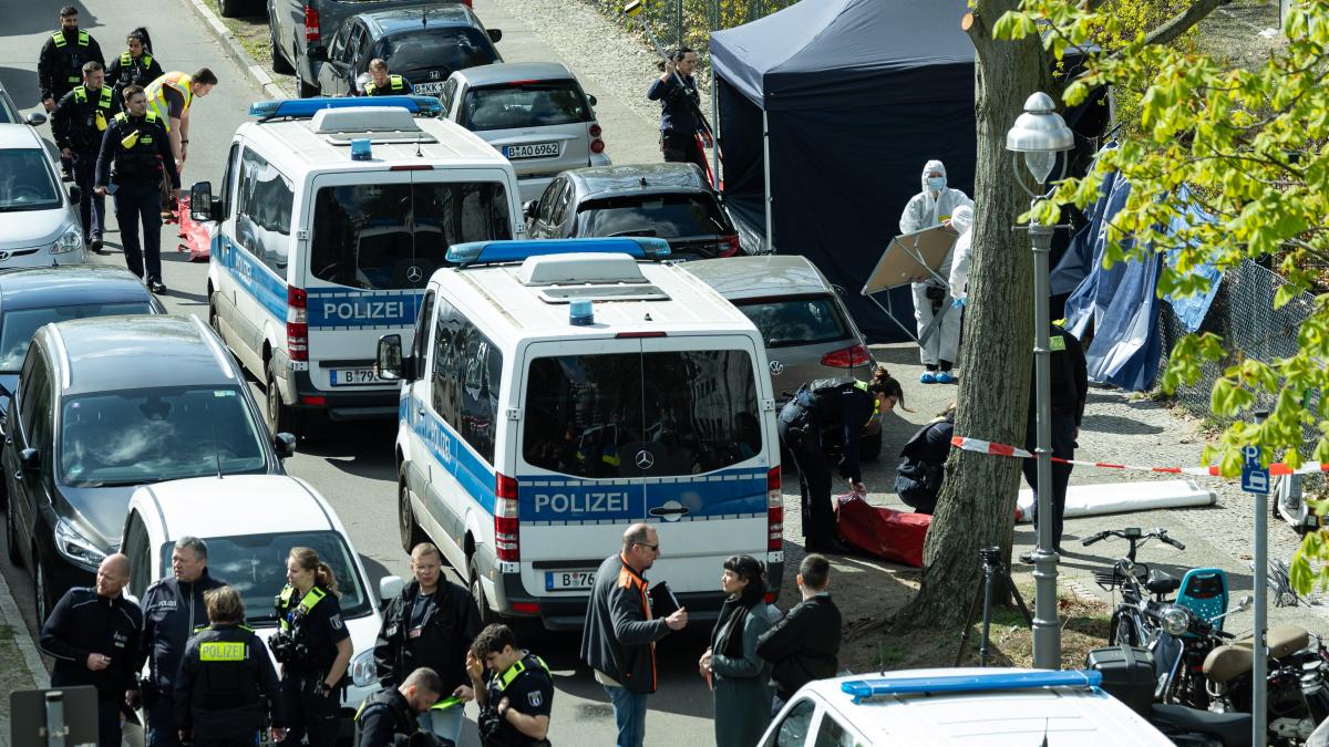 Mann mit Machete totgeprügelt – Gericht erlässt Haftbefehl gegen zwei Handwerker to.welt.de/yikG6OH