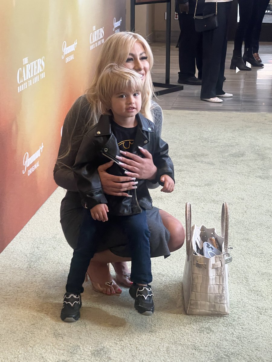 LeenaTailor's tweet image. Out 15 April on @paramountplus. Sponsored by Kleenex. Kudos to you Angel Carter for the tunnel of pain you’ve walked through to tell this story, inspire change &amp;amp; educate people 🦋 

@moonfrye #angelcarter @coreyconrad #thecarters #hurtstoloveyou