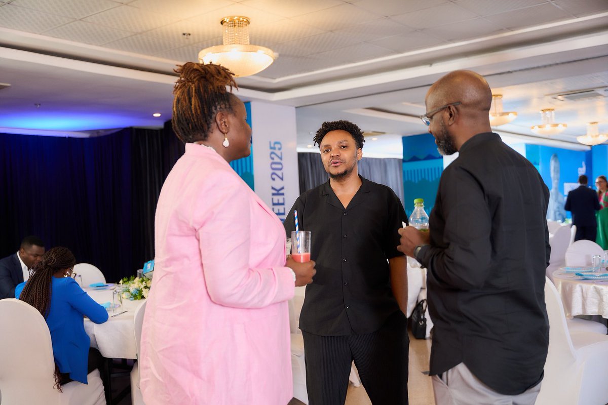 VwalaViola's tweet image. Wakati tunageuza changamoto kuwa fursa, na kufanikisha  malengo ya Asasi za Kiraia tumehimizwa  kujitolea kwa dhati na kutopoteza matumaini. Na hii inawezekana kupitia mshikamano na uwajibikaji wa kweli. 
#WikiYaAzaki2025 
#CsoWeek2025