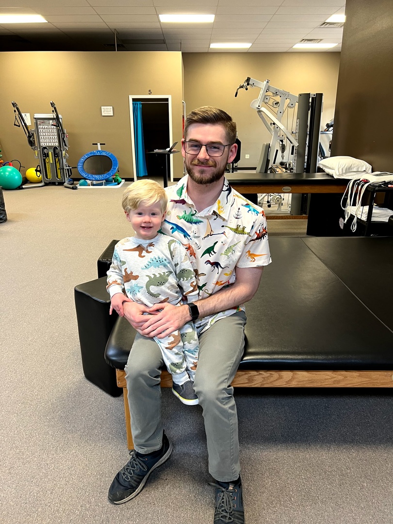 Promo_PT's tweet photo. We always love when Lucas comes with dad to work! He even shows patients what to do when exercising! Wouldn't you want him as your therapist?! https://t.co/L79dZsJJy4