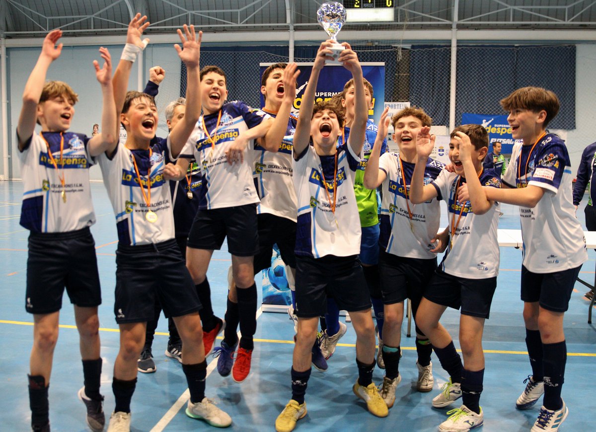 🏆 La Despensa Futsal Cup  2025⚽️
Todo preparado para disfrutar del mejor futsal base en nuestra ciudad 🤩

96 partidos en los 3 días de competición

Consulta horarios, resultados y clasificaciones del Torneo en el siguiente enlace 👉 competize.com/es/event/view/…

⏳Faltan 3 días🔜