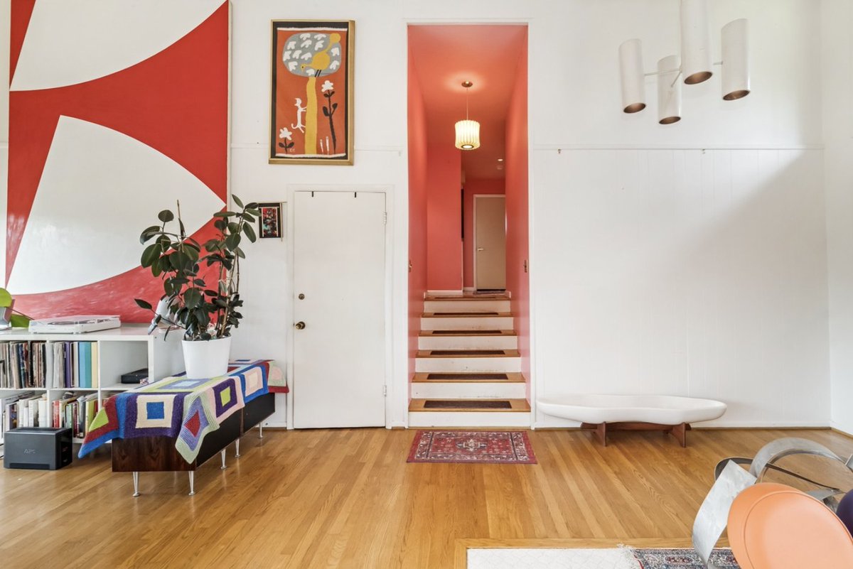 oldhousescall's tweet image. countrylifedreams.com/c-1960-tenness…
#Tennessee #midcenturymodern #splitlevel on 1.03 Acres. $750,000.