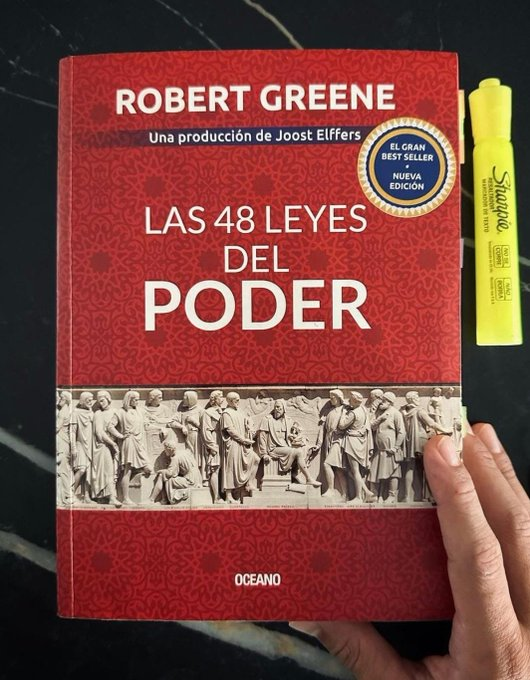 ALPHAMINDST's tweet photo. Este libro está prohibido en las cárceles.

Este libro enseña cómo manipular a los demás y salirte con la tuya.

Dentro hilo con las 10 leyes más destacadas del libro "Las 48 Leyes del Poder". https://t.co/cRoRAZARBs