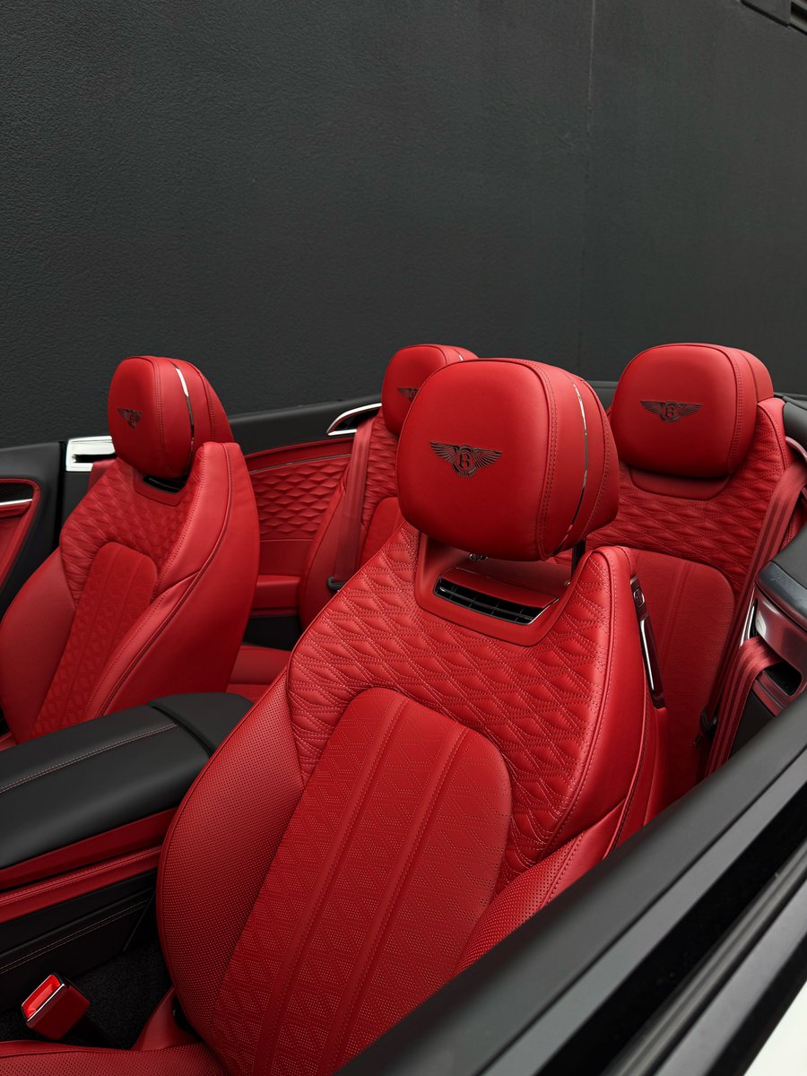 JoeW6_'s tweet photo. A $400,000 example of the new Bentley GTC Speed First Edition ✍️ https://t.co/tdmnEnzByF