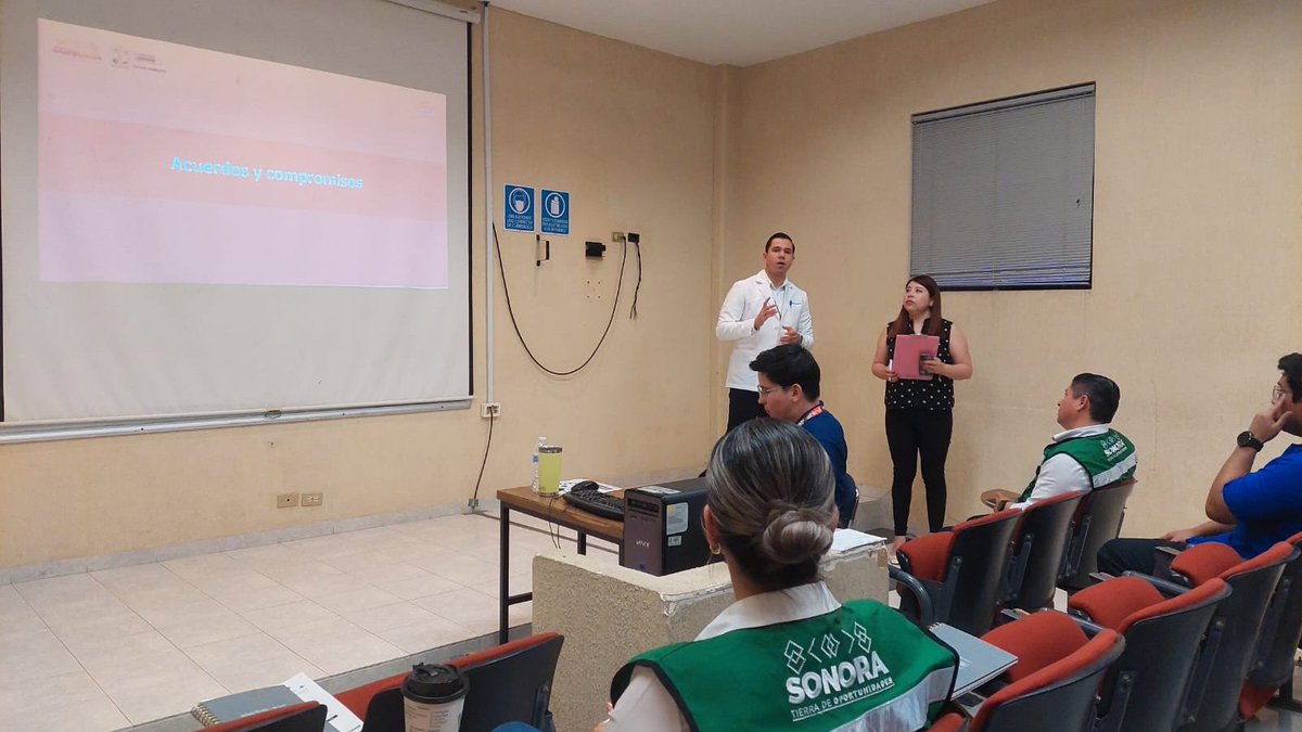 COESPRISSON's tweet photo. UCS Obregón | Se reúnen autoridades de #Coesprisson con integrantes del comité distrital de vigilancia epidemiológica del distrito 04, con el objetivo de abordar diversos temas, entre ellos la rickettsia, los avisos epidemiológicos: CONAVE/Enfermedades Prevenibles por Vacunación. https://t.co/AJLMuKTJZ3