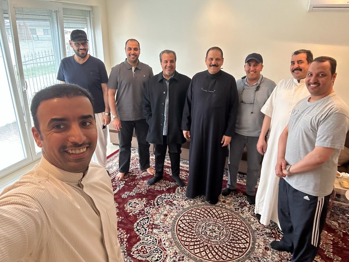 bani66's tweet photo. شرفنا اليوم الوزير السابق الدكتور سعد بن طفله بوعبدالله
و الشاعر الكبير حمود البغيلي بومحمد
بمنزلنا في سلوفاكيا https://t.co/9dPLVy1mF2