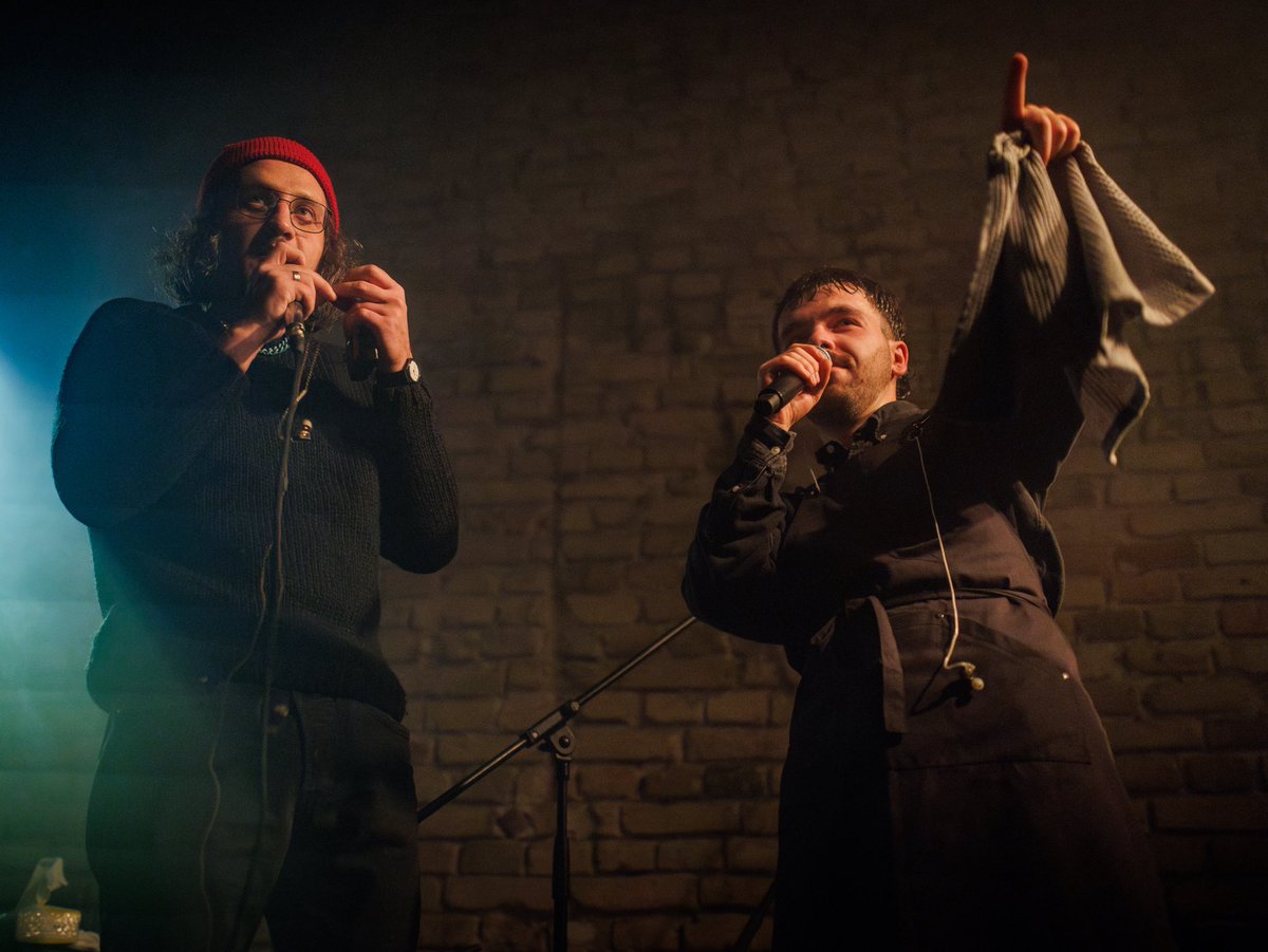 potopvydav's tweet photo. Ницо @potvorno та @djozers щойно оголосили учасниками цьогорічного Atlas Festival!

Перший обіцяє роздрукувати тексти та вдягти штани, другий поки не уточнив, кінцем якої епохи буде цей виступ 

Також раніше оголошували про участь на фесті анастимози https://t.co/tsOJjhNtBu