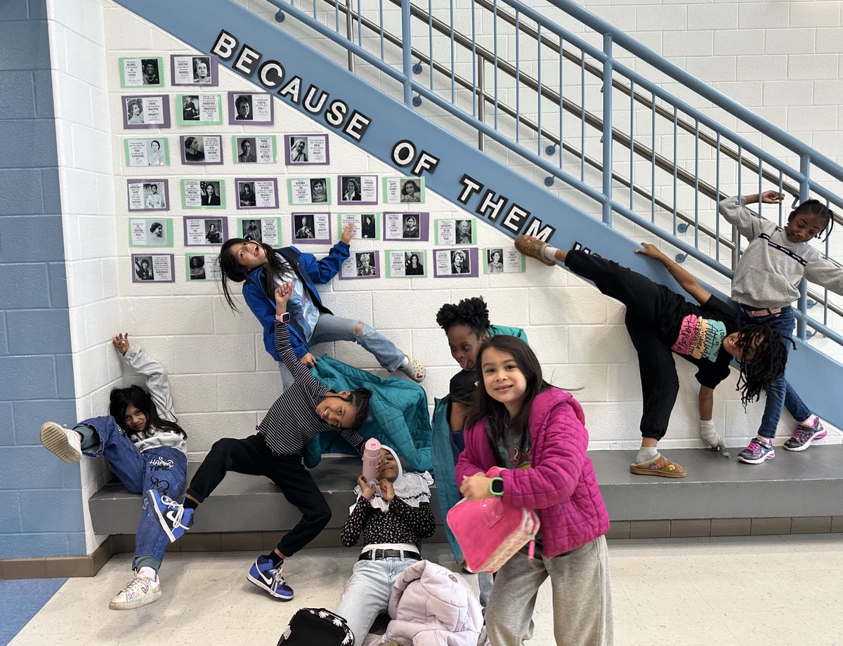 Thomas4Leaders's tweet photo. There’s nothing better than sitting down with students during Lunch Bunch and hearing what they love about their school. 💛
Their voices are powerful, and their insights matter. 🏫❤️🗣️ #StudentVoice #LunchBunch https://t.co/dz9ETFzHh0