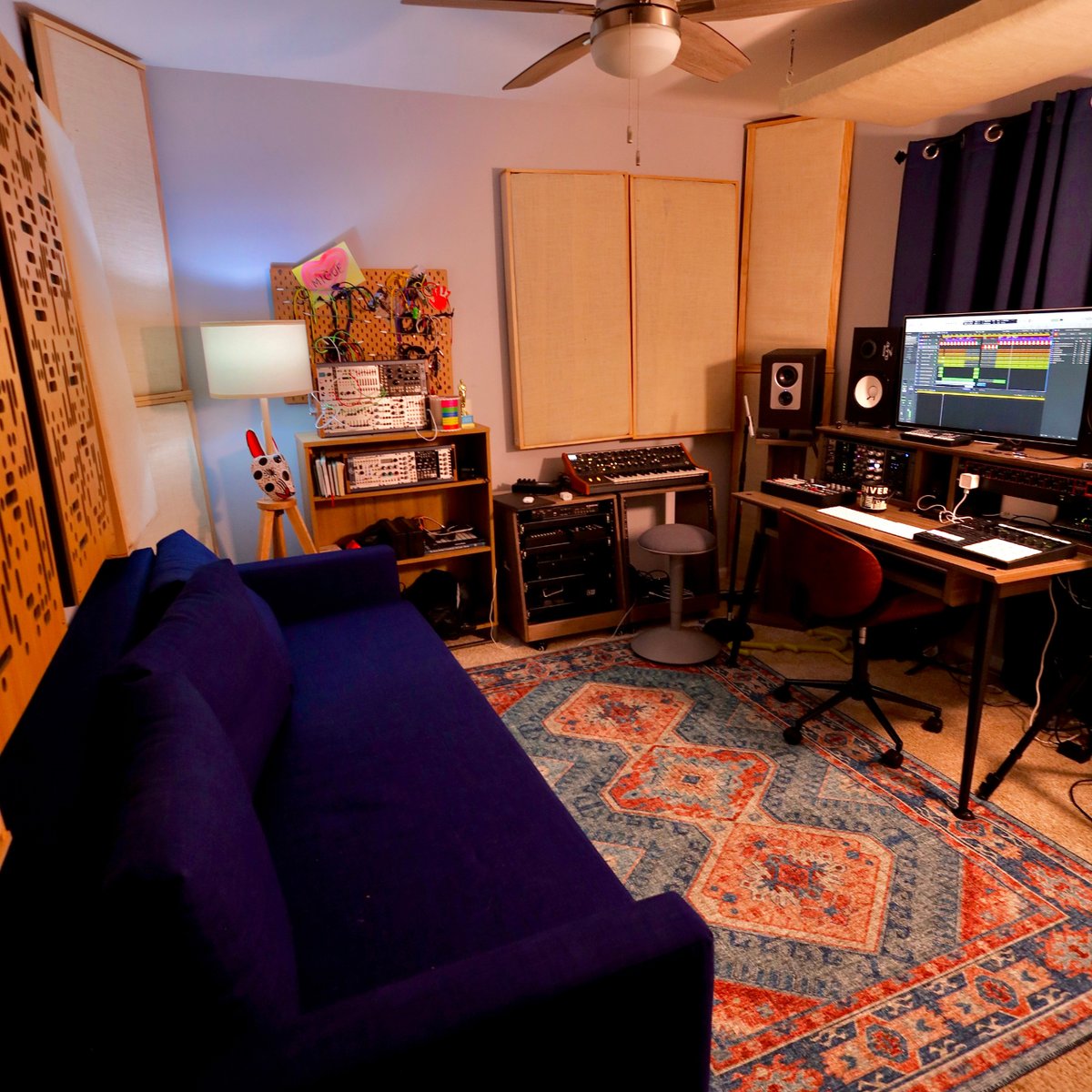 How it started and how is going. 

#tbt #studiolife #musicproduction #organichousemusic #afrohousemusic #guatemalagrooves