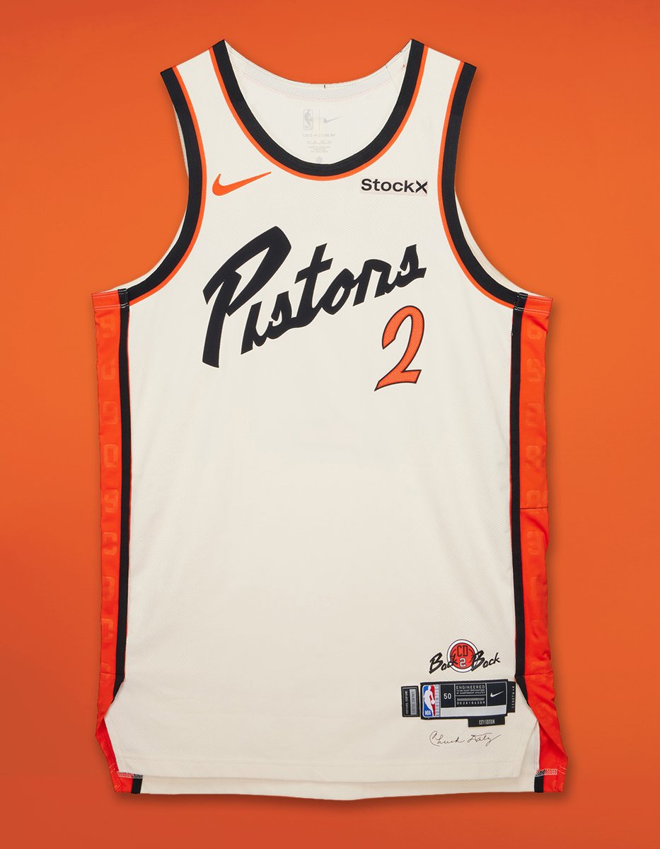 Only a few hours left to bid! ⏳🔥 Zoom in to see the details on this year’s Bulls and Pelicans City Edition jerseys. Both teams went all out with these unique designs—don’t miss your chance to own a piece of the season.

Bid here: sothebys.com/en/buy/auction…