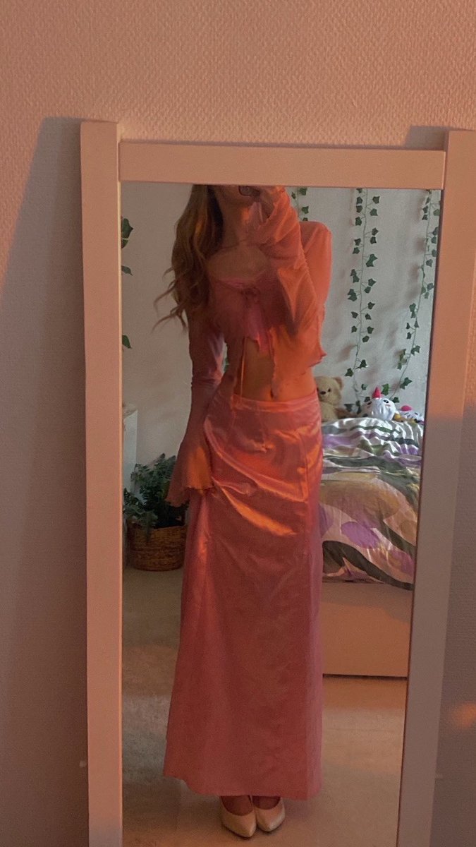 bbydollsinna's tweet photo. lately been in love with soft pink 💌 https://t.co/jgTSR84KqB