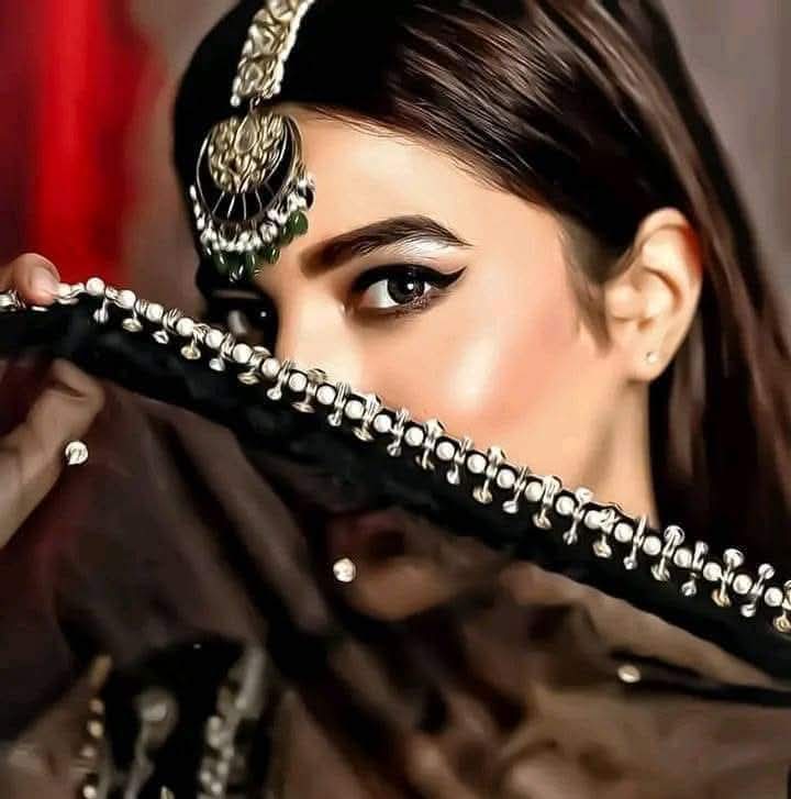 سانوں جھلک دکھا کے مکھڑے دی
ہن پردے اولے ہو گئے اوہ۔