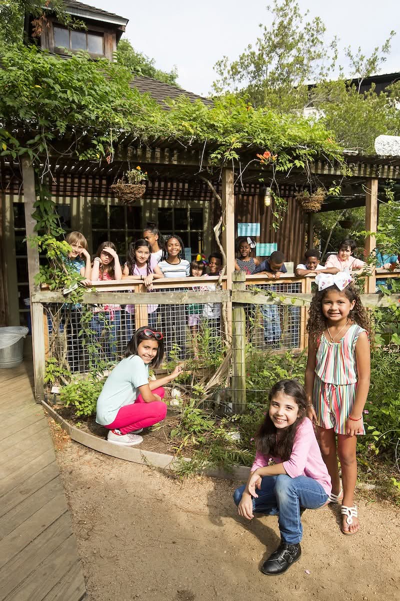 StyleMagazine.com (@houstonstyle) on Twitter photo Celebrate Earth Day the fun way! 🌎 <a href="/cmhouston/">Children's Museum Houston</a> and <a href="/FortBendCDC/">FB Discovery Center</a> are throwing an eco-extravaganza on April 19 with hands-on activities, science demos, and FREE tree saplings! 🌱
Read more here: stylemagazine.com/news/2025/apr/…
#EarthDay #HoustonEvents #HSM Celebrate Earth Day the fun way! 🌎 <a href="/cmhouston/">Children's Museum Houston</a> and <a href="/FortBendCDC/">FB Discovery Center</a> are throwing an eco-extravaganza on April 19 with hands-on activities, science demos, and FREE tree saplings! 🌱
Read more here: stylemagazine.com/news/2025/apr/…
#EarthDay #HoustonEvents #HSM