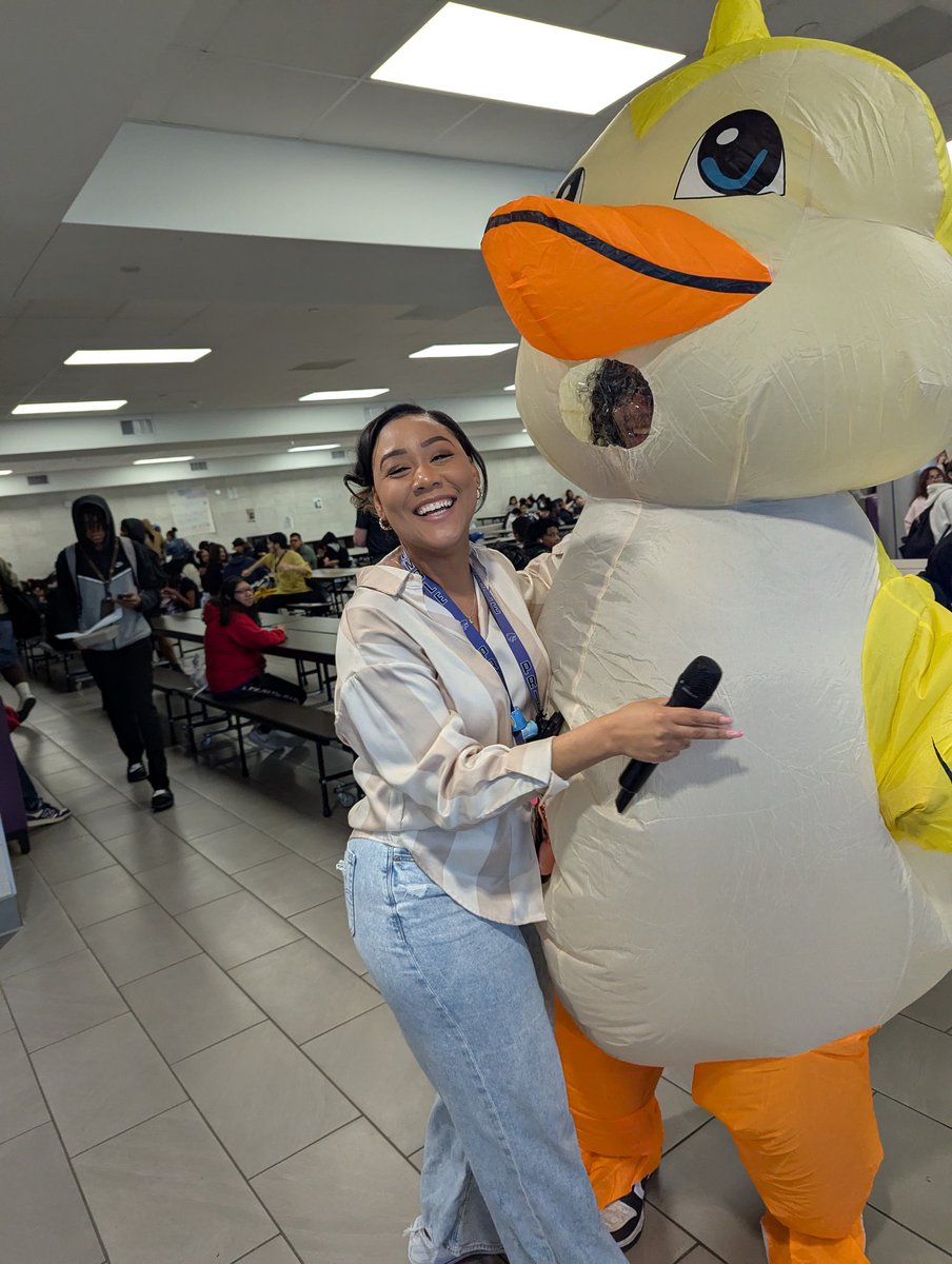 hhscte_a's tweet photo. We LOVE our APs, and we weren't trying to duck them! @humblehighstuco @HumbleISD_HHS https://t.co/eLsEvvWV28