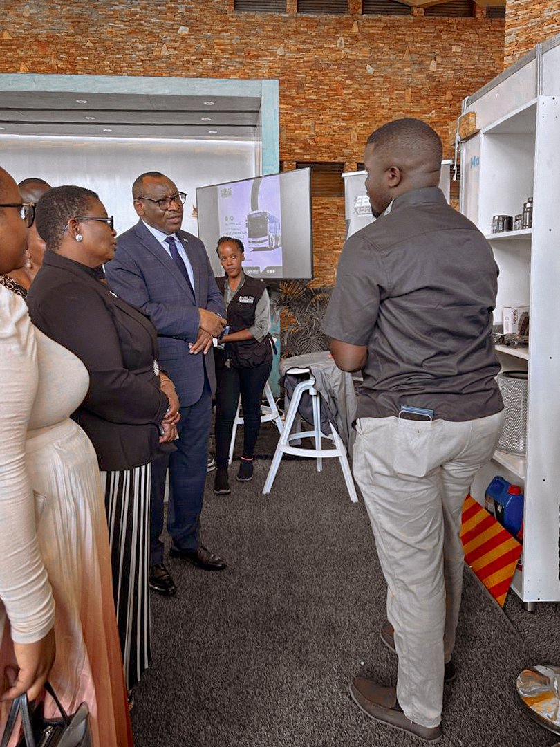 StandardWave_ug's tweet image. Honored to have H.E. Clever Gatete, EC-ECA, visit our station on Day 4! #STIF2025 Our GM, Mr. Kaaya Nicholas explained the mechanism of our products in changing the auto mobile sector in East Africa. He was accompanied by our lovely Hon. Kasule Lumumba.