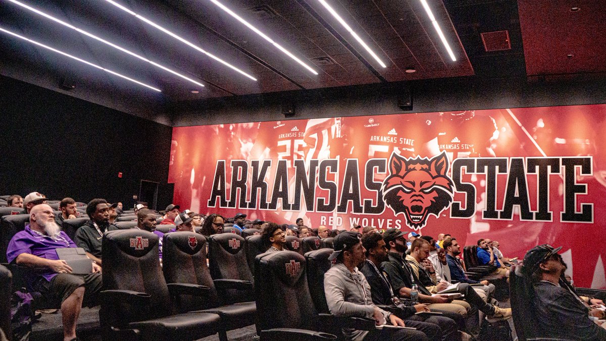 AStateFB's tweet image. Talkin’ Teams!

#SpecialTeams x #WolvesUp🐺 x #NaturalStateFootball💎