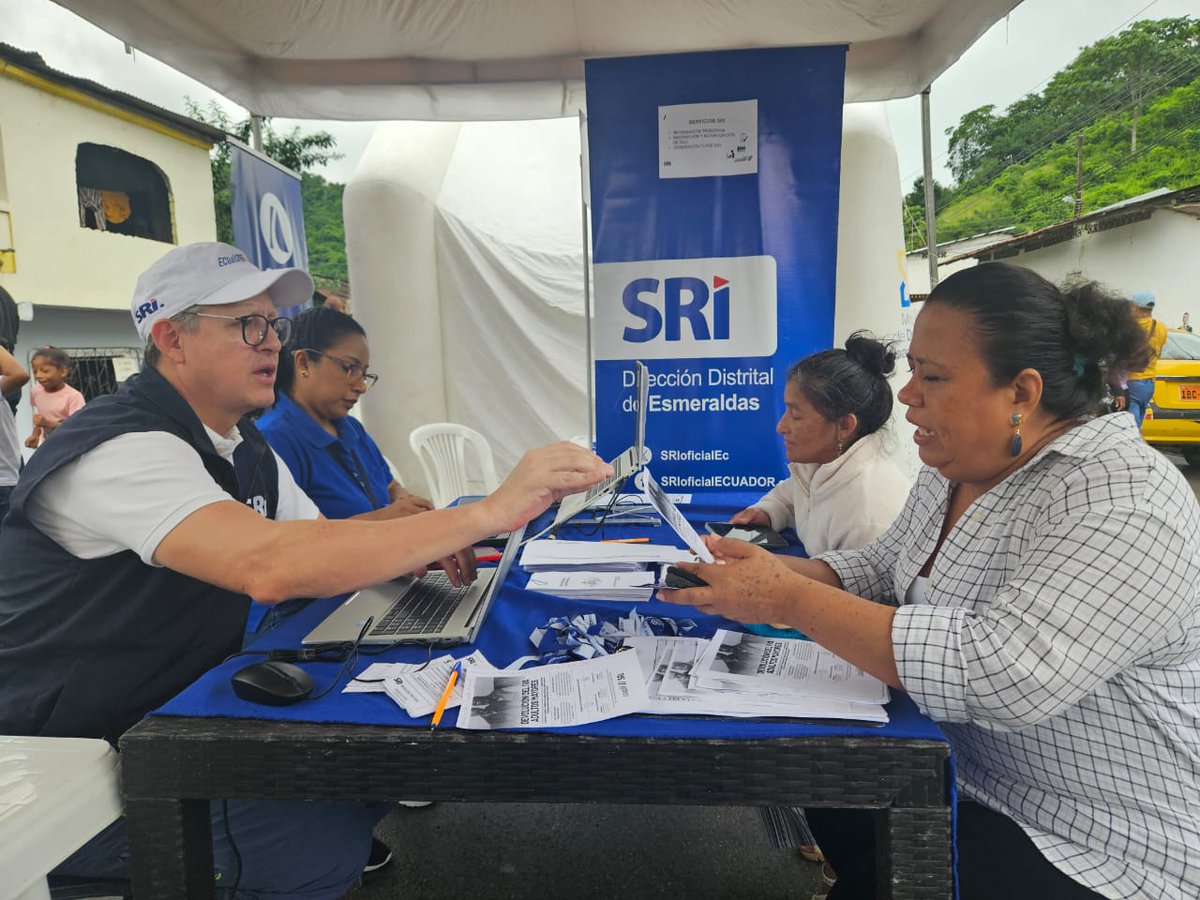 SRIoficialEc's tweet photo. #SRIzonal1

A la parroquia Tabiazo, del cantón Esmeraldas, llegamos con nuestra #BrigadaMóvil y brindamos servicios de inscripción y actualización del RUC, generación de claves e información sobre beneficios tributarios para grupos prioritarios.

#ElNuevoEcuador https://t.co/xmBitm1JYJ