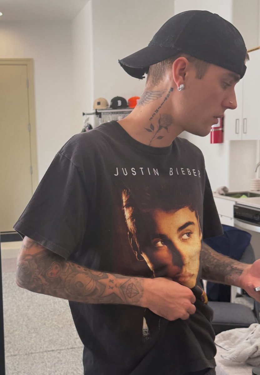 beliebinteam's tweet image. THIS IS SO IMPORTANT TO ME YOU DONT GET IT